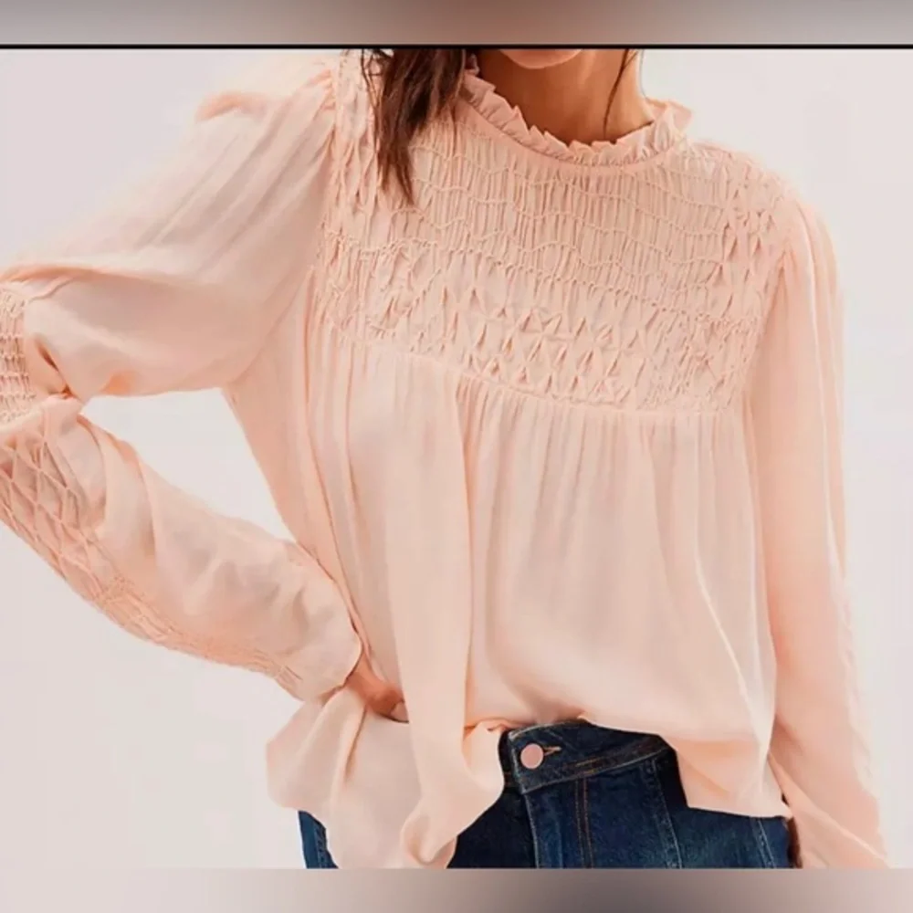 FREE PEOPLE Smocked in‎ Time peach Ruffle Neck smocked Blouse Top shirt size XS - Picture 3 of 4